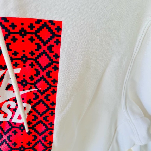 Nike Sb size M oversized white hoodie with red geometric spell out logo print - Picture 5 of 6